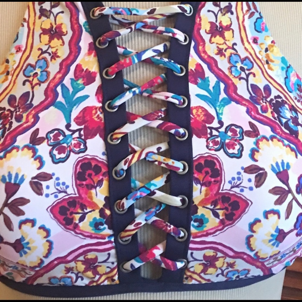 👙NWT👙NANETTE Lepore floral bikini top - Picture 2 of 8